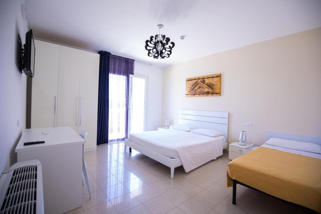 Donnosanto Residence Torre Santa Sabina Exterior photo